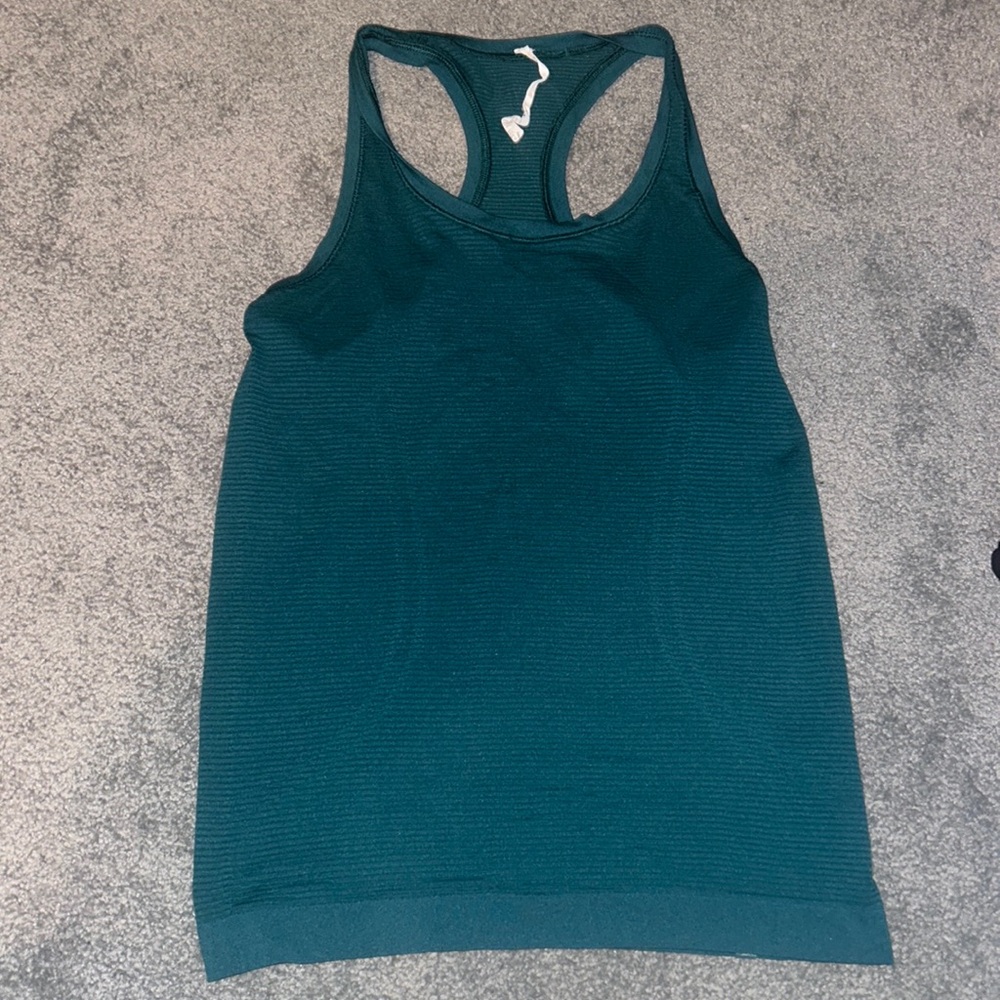 Lululemon tank